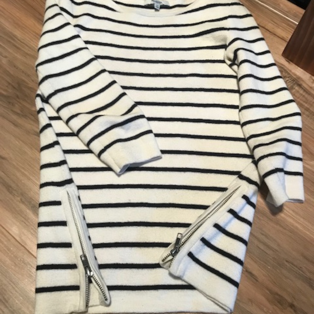 Madewell Seaside Sweater xs side zip GUC